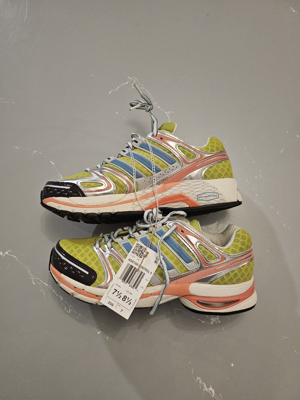 Adidas  Contro 5 Women's Athletic Sneakers in Lime Green, Coral, Blue and Black